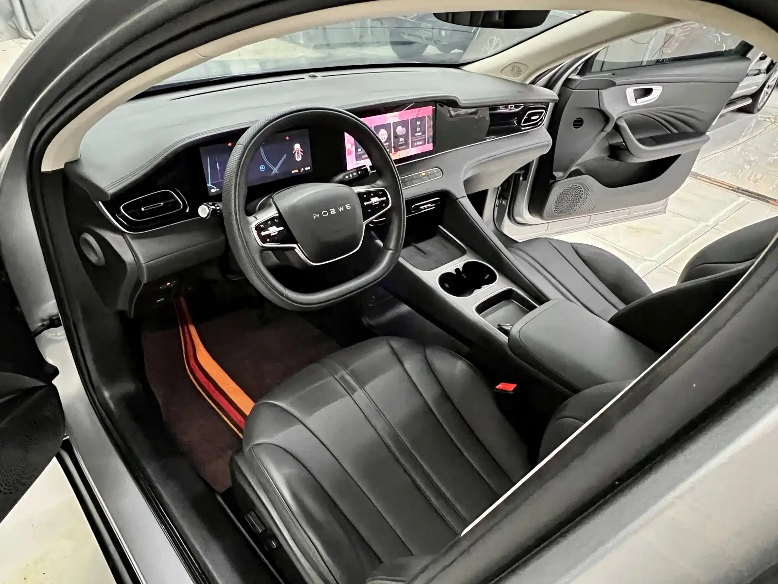 Фото 9 - Roewe D7