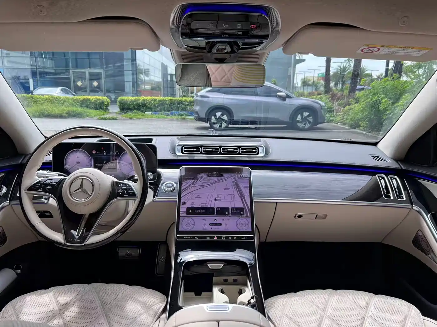صورة 6 - Mercedes-Benz Maybach S-Class