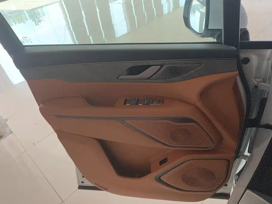 WEY Alpine 2026 2025 AWD Alpine 8