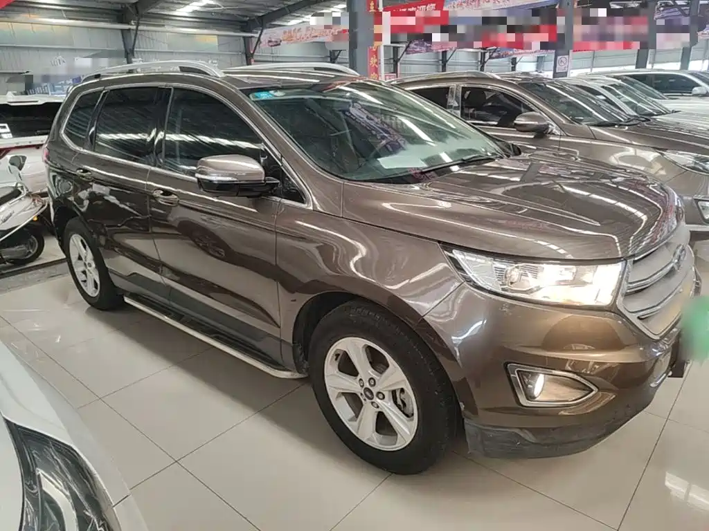 Фото 4 - Ford Edge