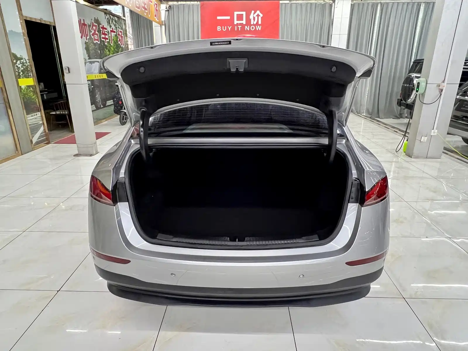 Фото 8 - Roewe D7