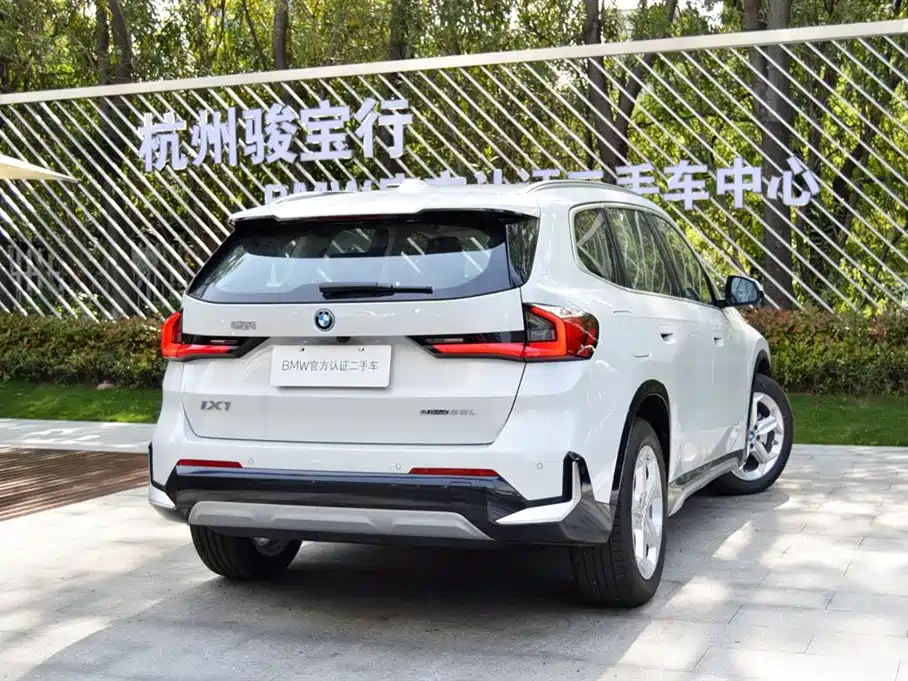 BMW iX1 2025 2025 eDrive25L M Sport Package