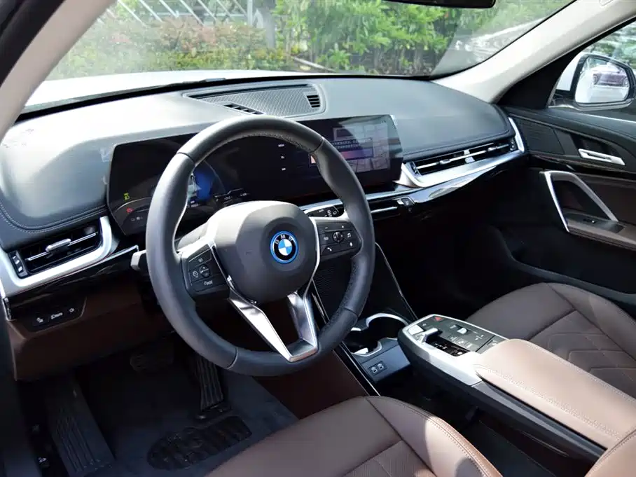 BMW iX1 2025 2025 eDrive25L M Sport Package
