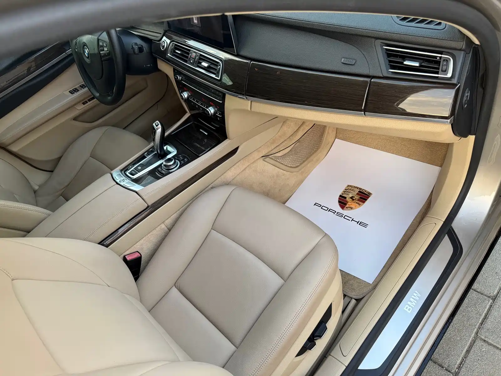 صورة 11 - BMW 7 Series