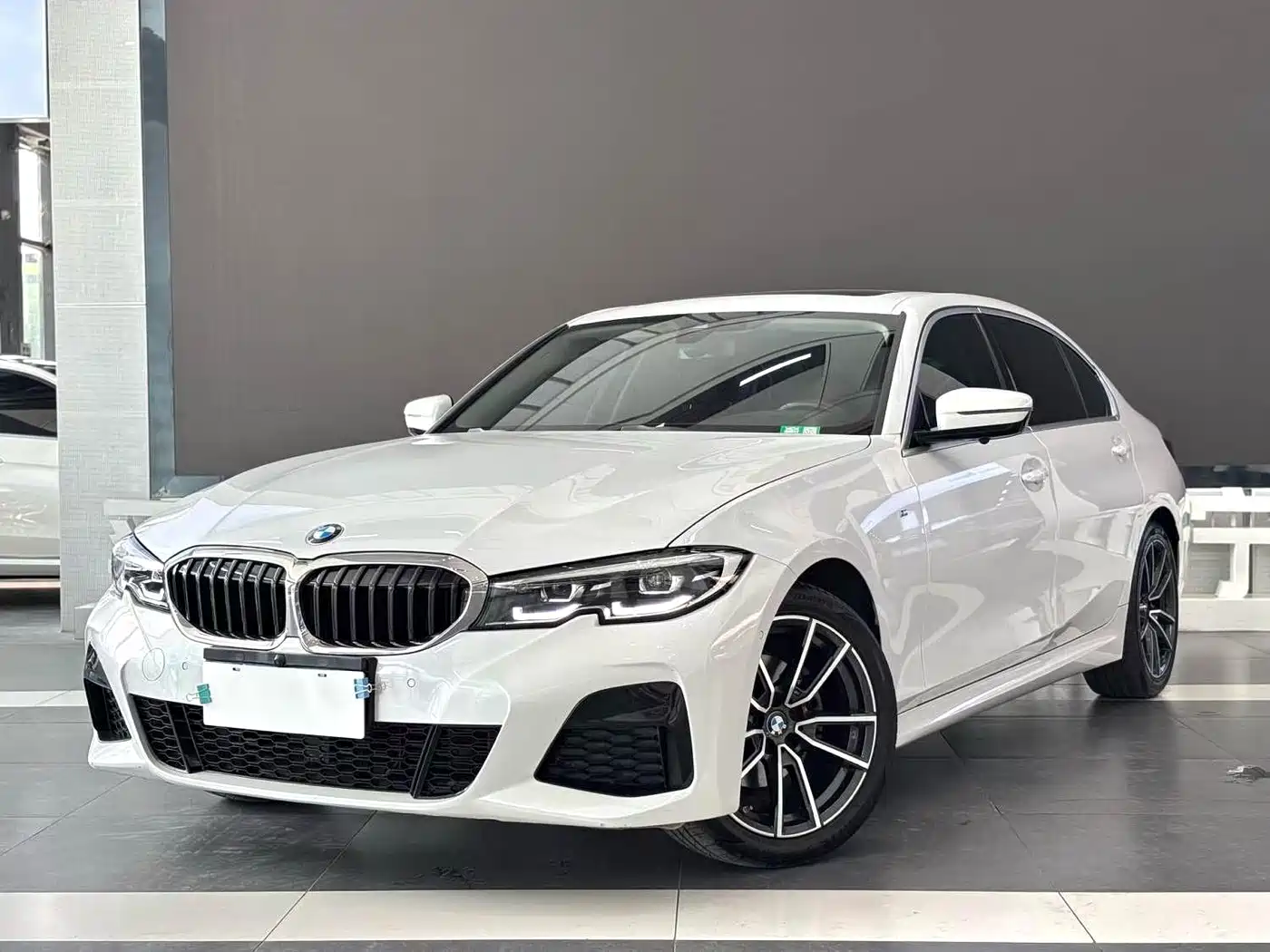 BMW 3-SERIES