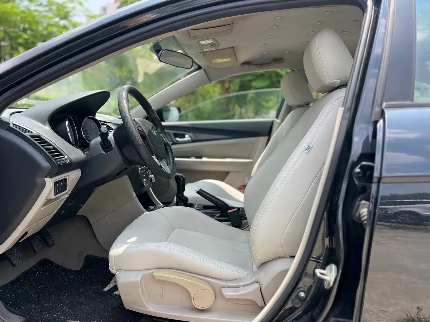 Besturn B50 2015 2013 1.6L Manual Comfort