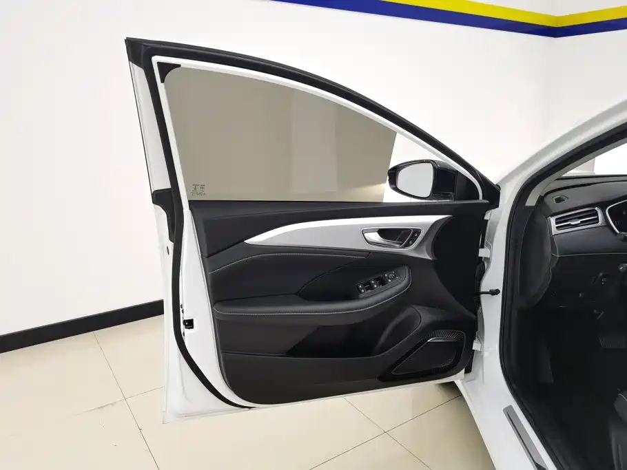 Roewe i6 MAX 2021 2020 300TGI Auto Cool Panoramic Sunroof Edition