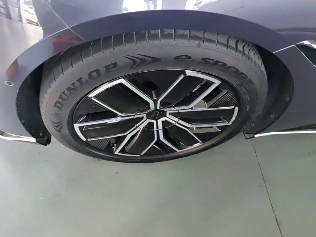 Avatr 12 2024 2023 Model 700 Triple Laser RWD Luxury Edition