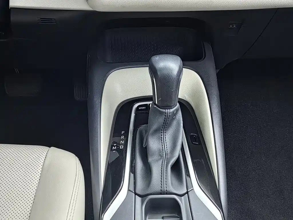 Photo 13 - Toyota Corolla
