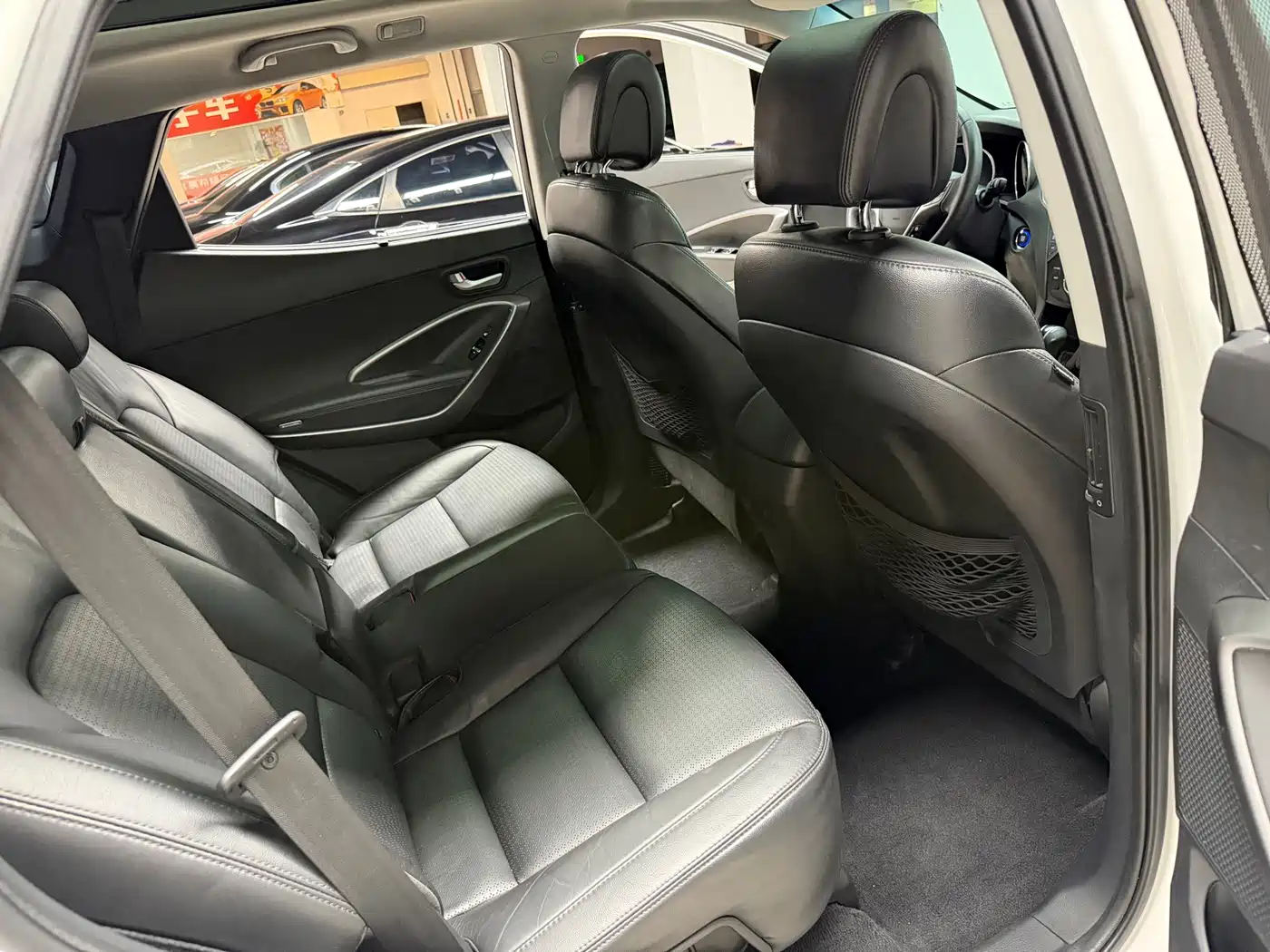 Hyundai Santa Fe 2013 2013 Facelift 2.4L Automatic 4WD Premium