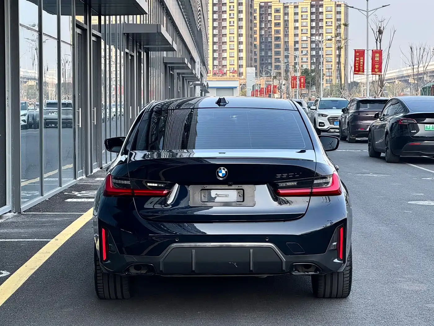 BMW 3 Series 2024 325Li M Sport Shadowline Package фото 8
