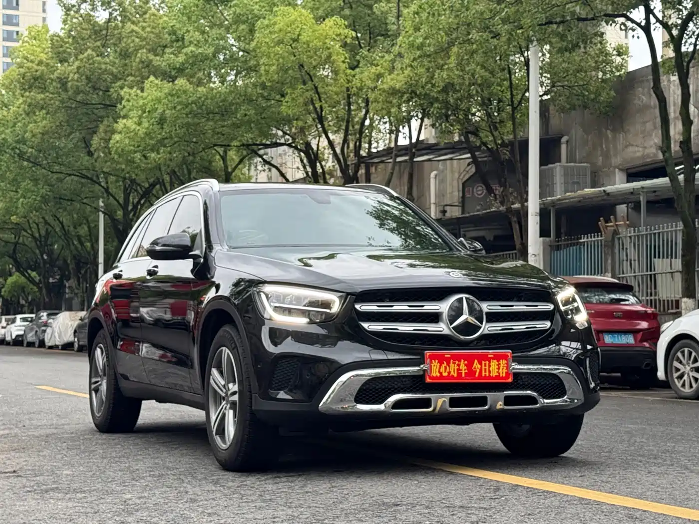 MERCEDES-BENZ GLC