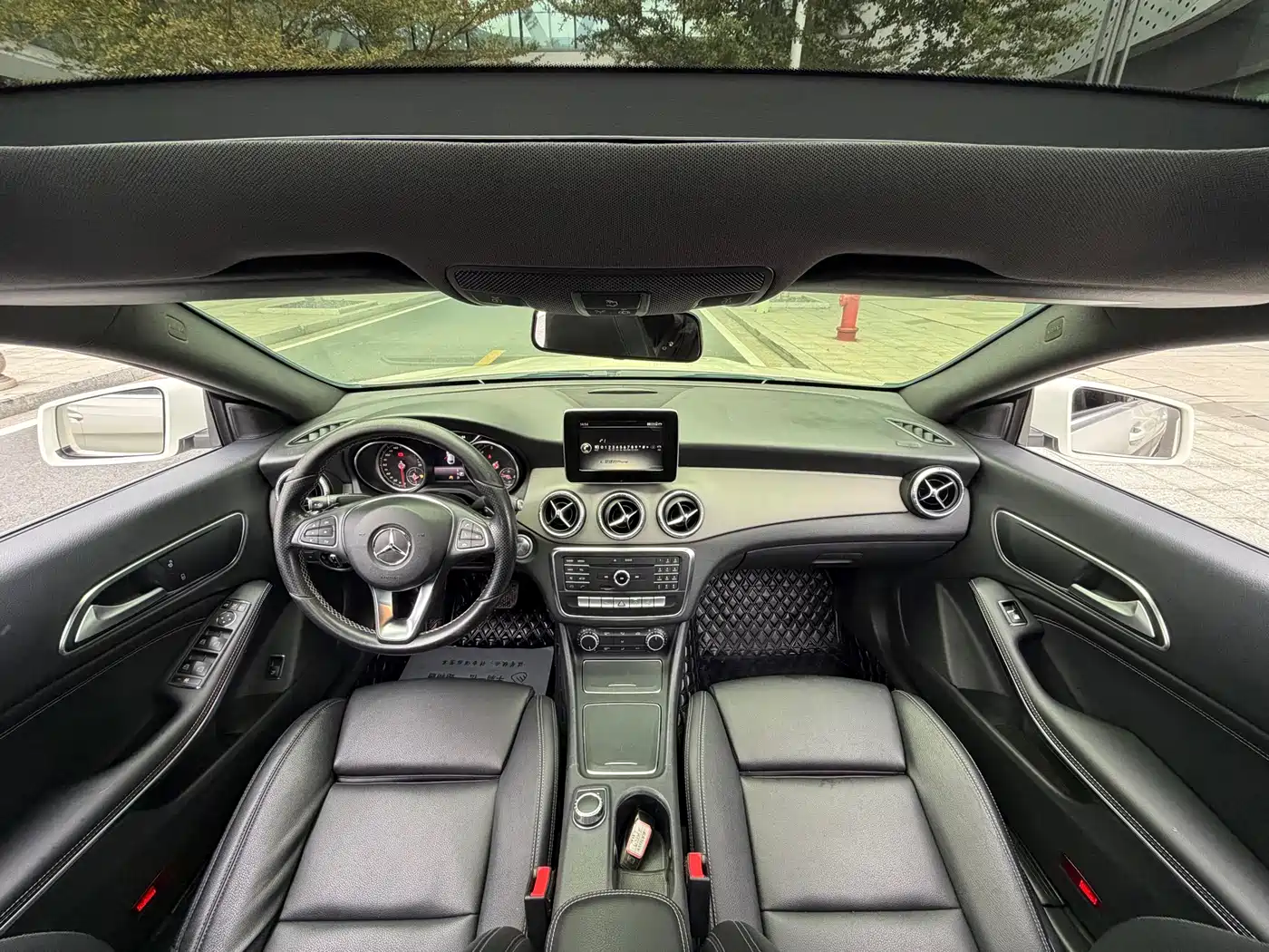 Mercedes-Benz CLA (Import) 2017 CLA 200 Dynamic фото 10