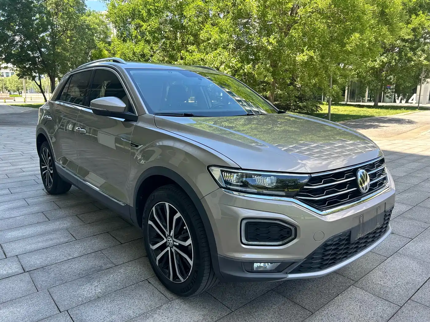 Фото 3 - Volkswagen T-ROC