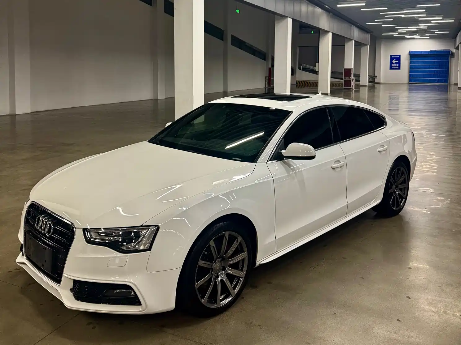 Photo 1 - Audi A5 (Import)