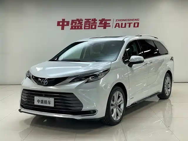 Toyota Sienna 2023 2.5L Hybrid Premium Edition