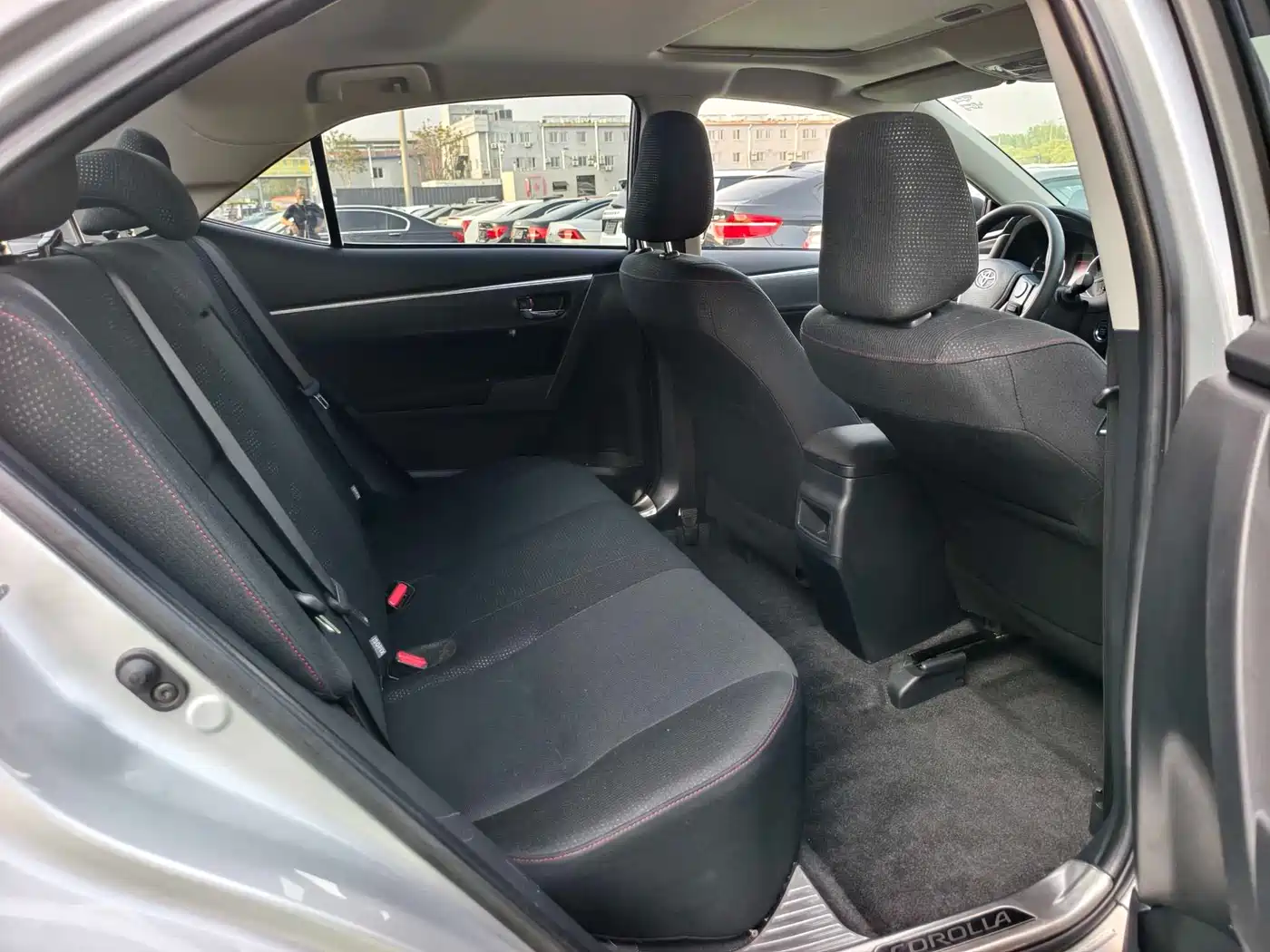 Toyota Corolla 2018 1.2T S-CVT GL-i Smart Shine Edition фото 15