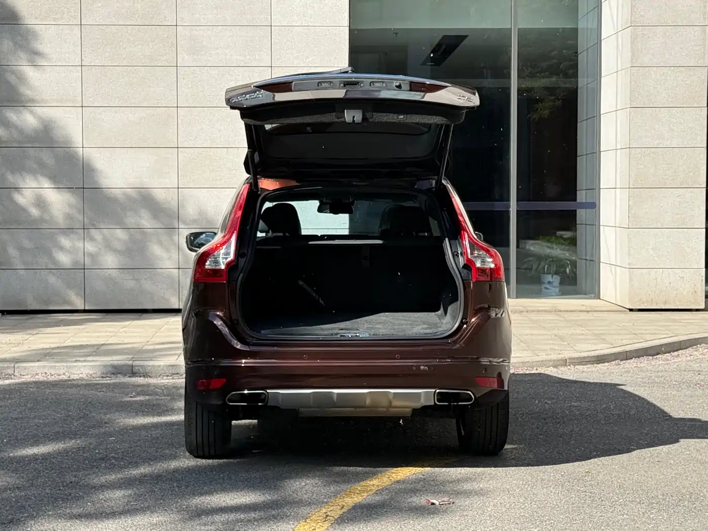 Фото 17 - Volvo XC60