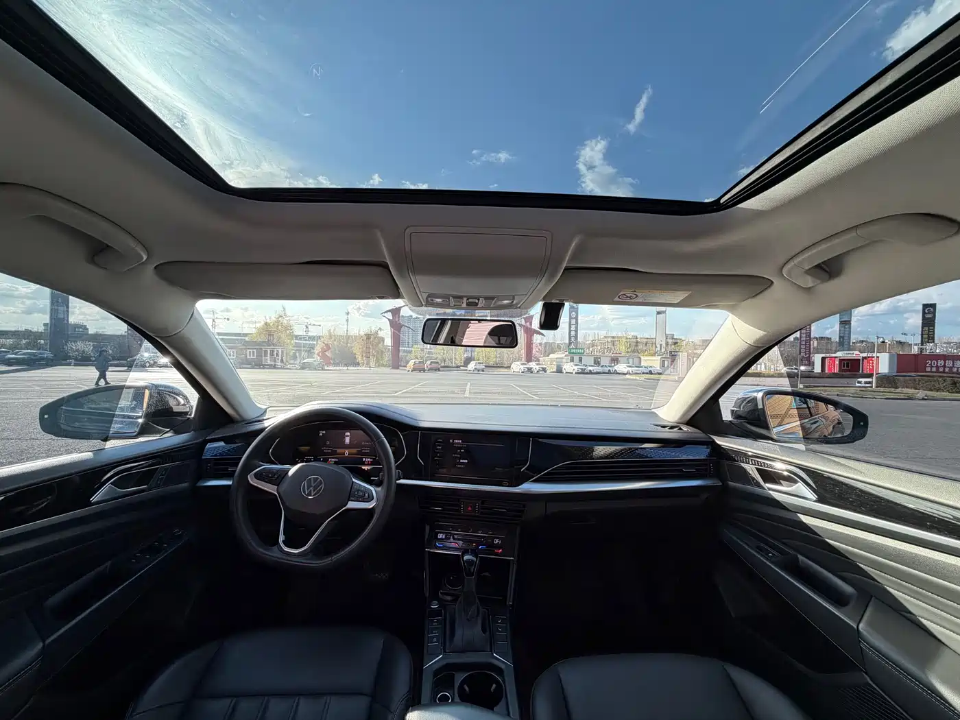 Volkswagen Passat 2022 280TSI Elite Edition фото 18