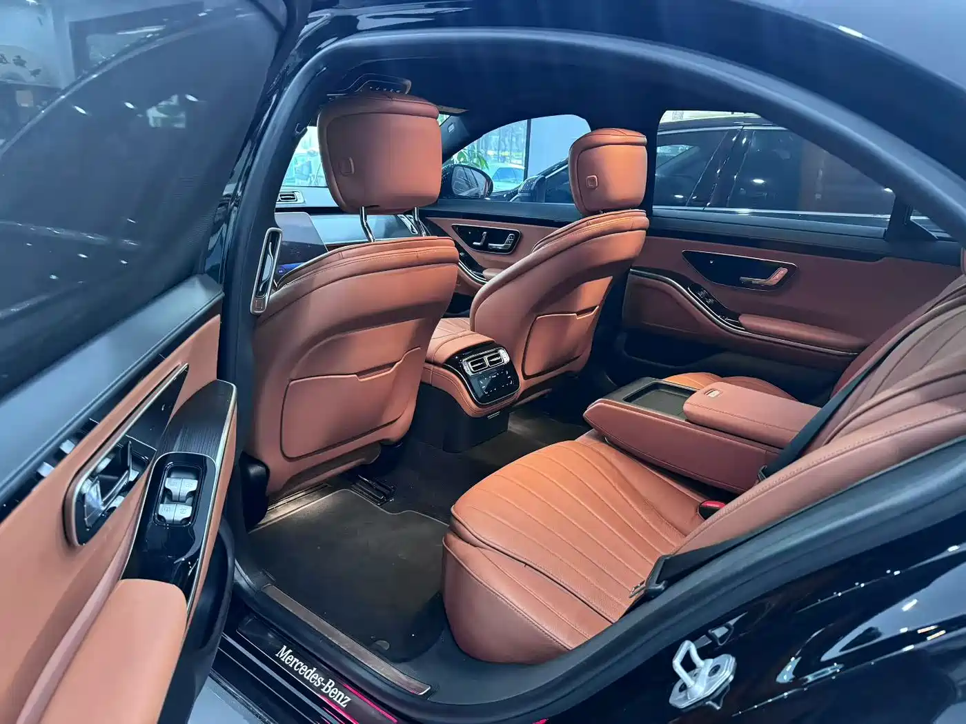 Фото 6 - Mercedes-Benz S-Class