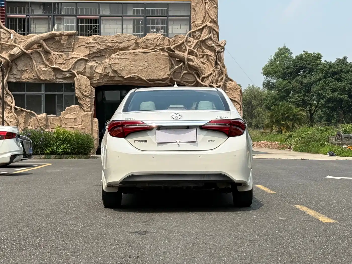 Toyota Levin 2017 Facelift 185T CVT Elite (China V) фото 17