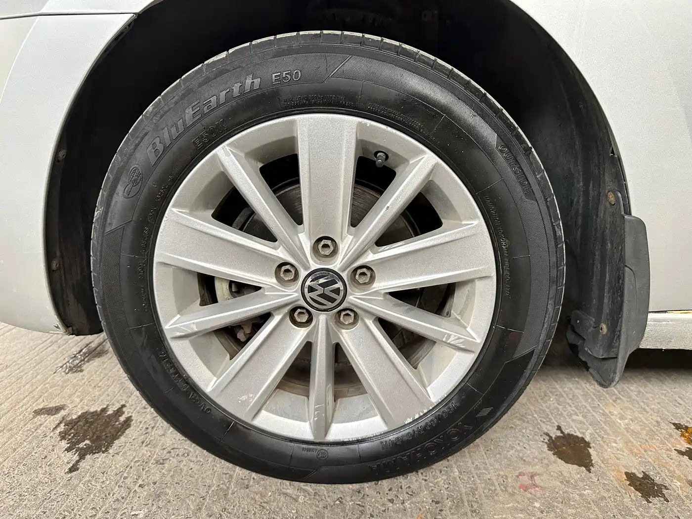 Volkswagen Jetta 2015 1.6L Automatic Luxury фото 2