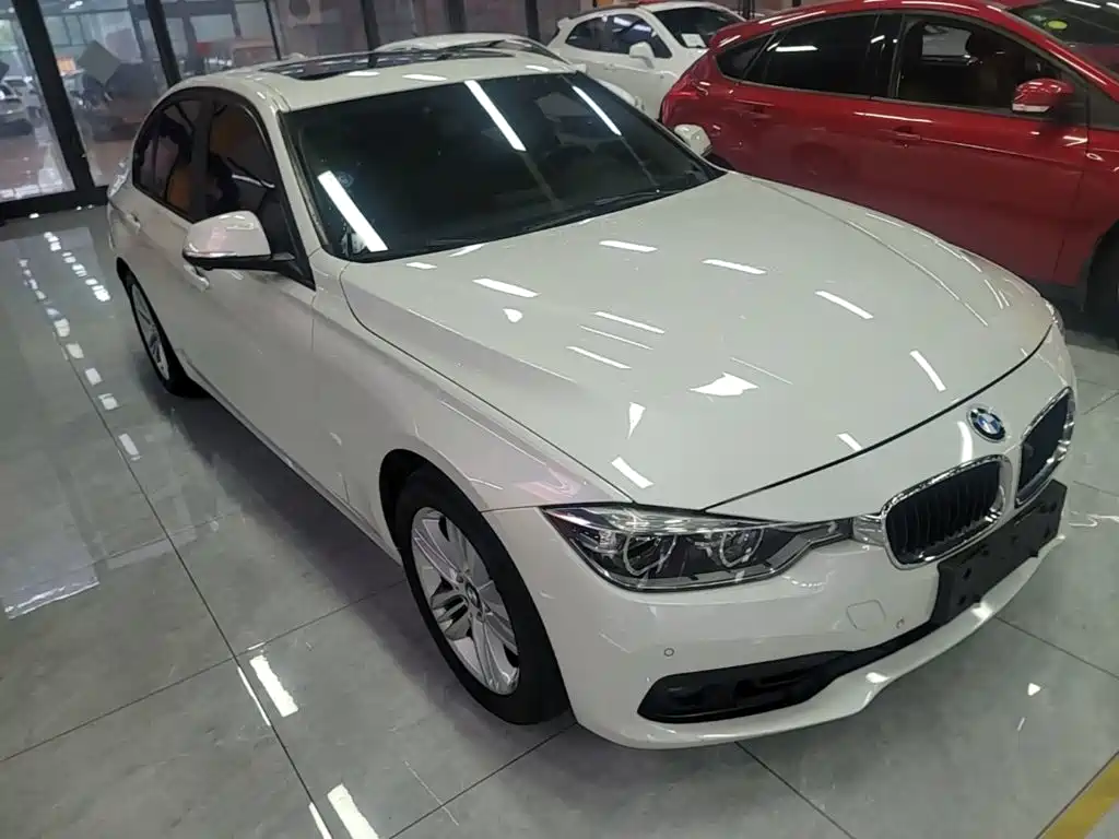 Фото 4 - BMW 3 Series
