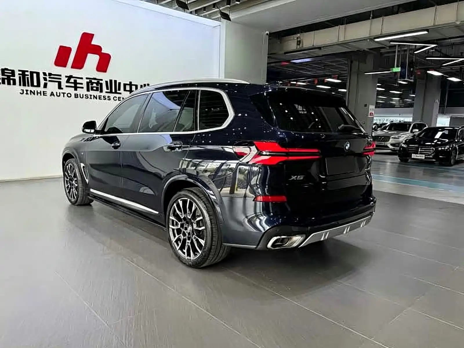 Фото 13 - BMW X5