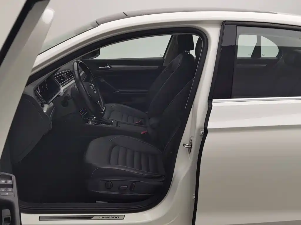 صورة 10 - Volkswagen Lamando