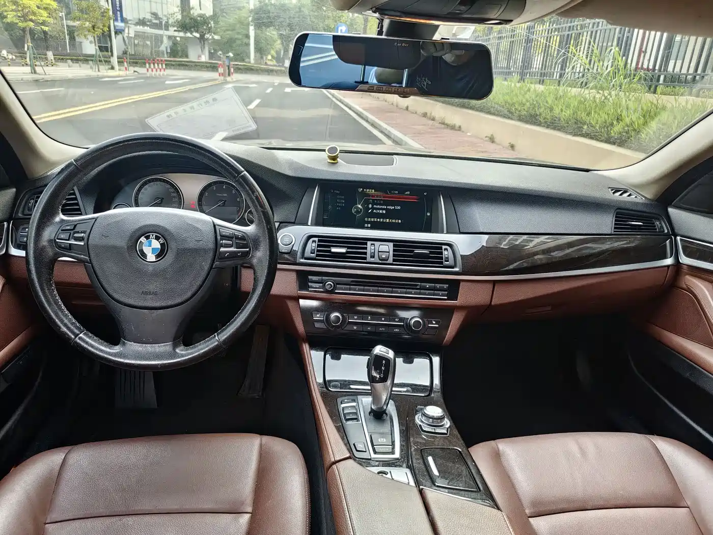 BMW 5 Series 2014 525Li Leading фото 13