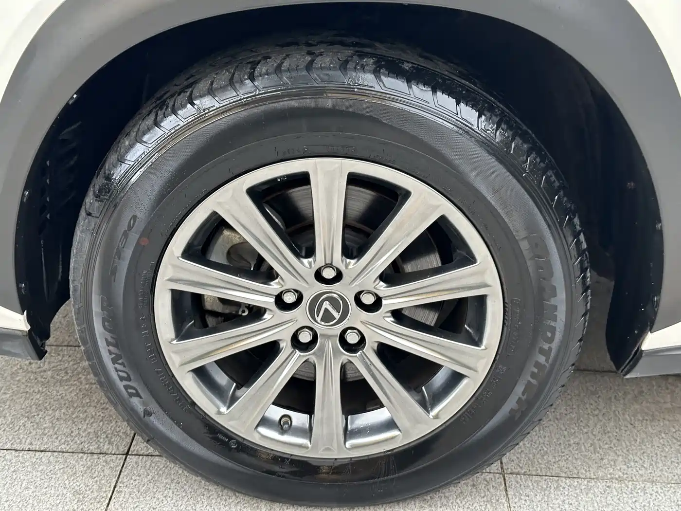 Lexus NX 2017 300 FWD Sharp Edition фото 20