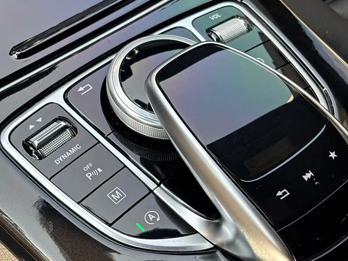 Mercedes-Benz GLC 2017 GLC 200 4MATIC фото 29