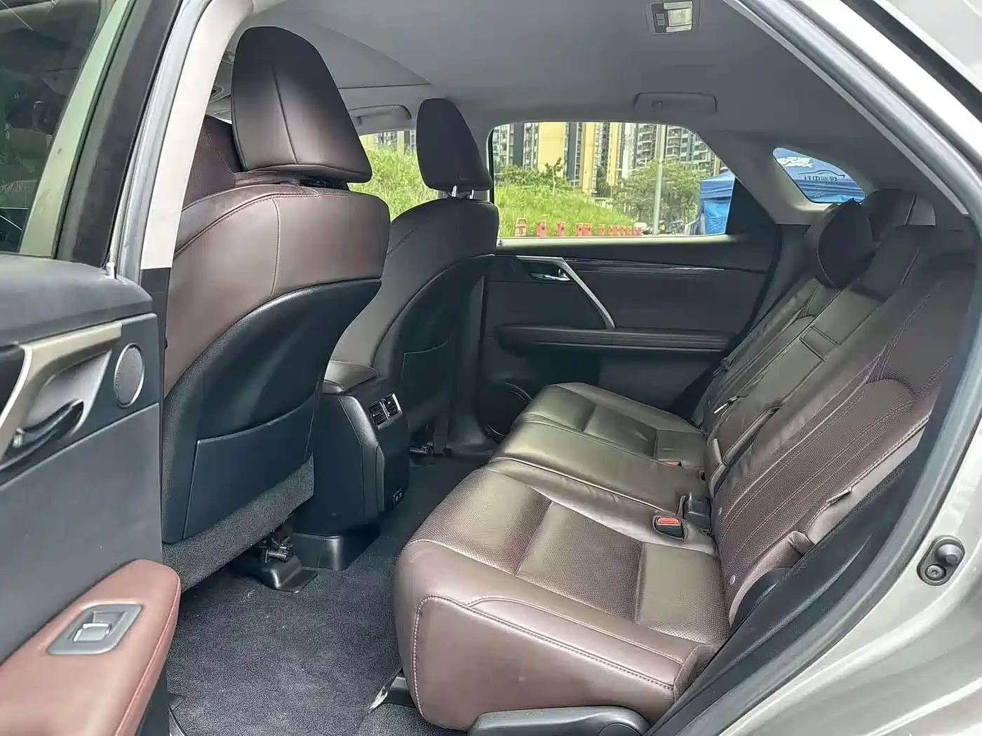 Фото 8 - Lexus RX