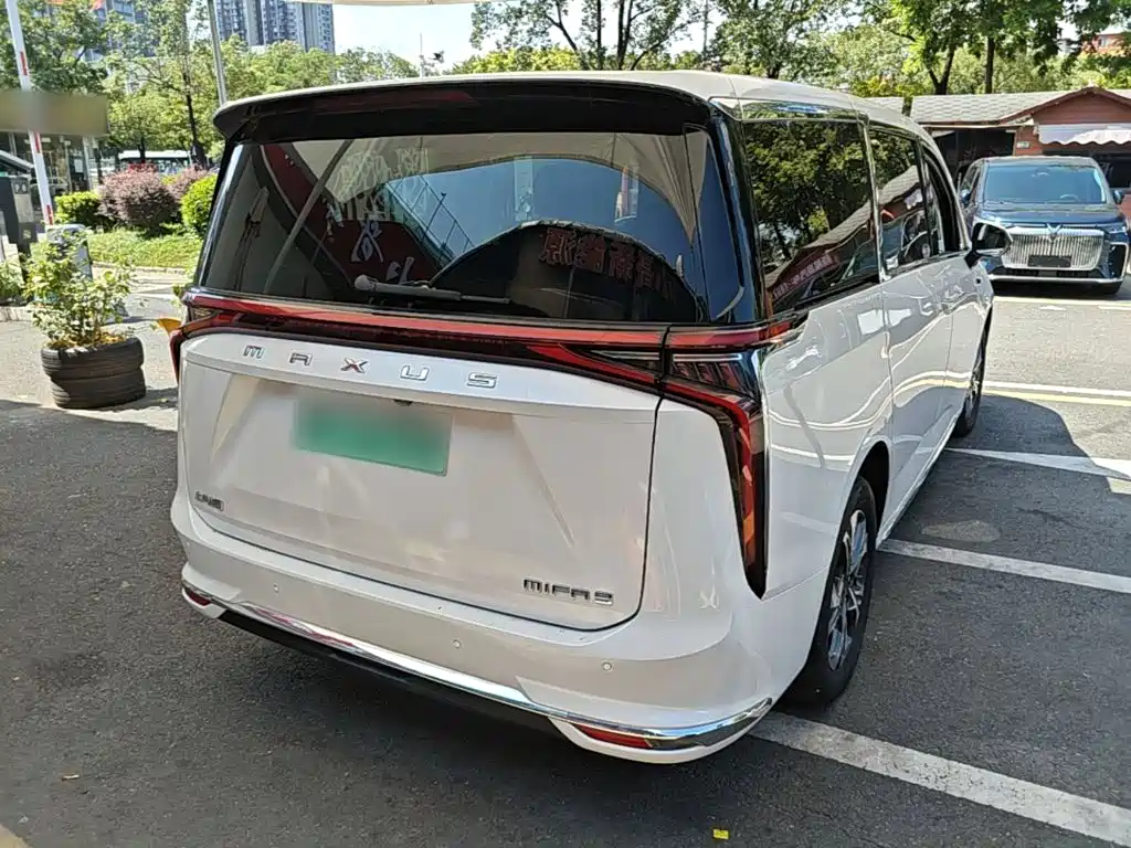 Maxus MIFA 9 2023 2022 Long Range Grassland 7-Seater
