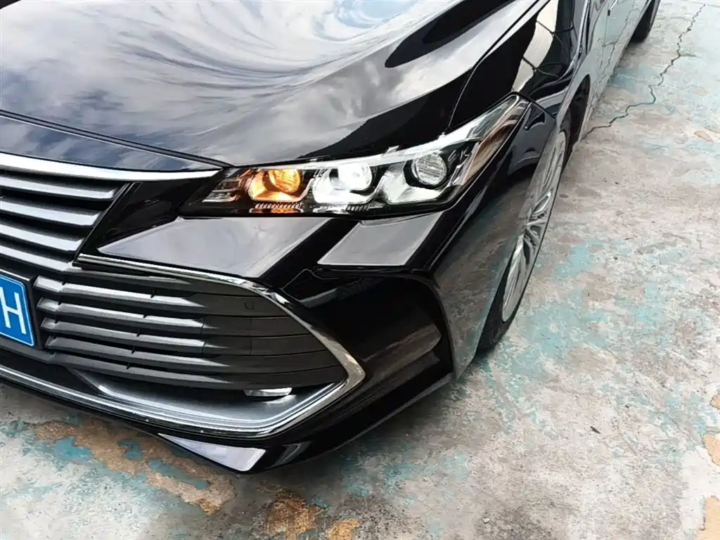 Toyota Avalon 2019 Hybrid 2.5L XLE Premium Edition China VI фото 24