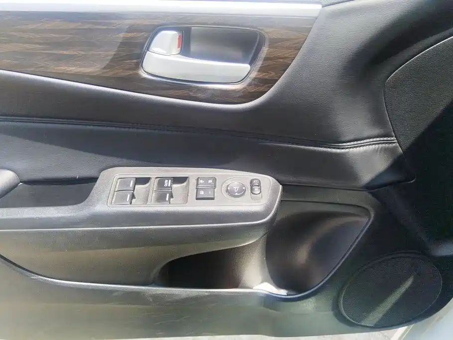 Honda Jade 2019 2017 1.8L Automatic Comfort Edition 5-seater