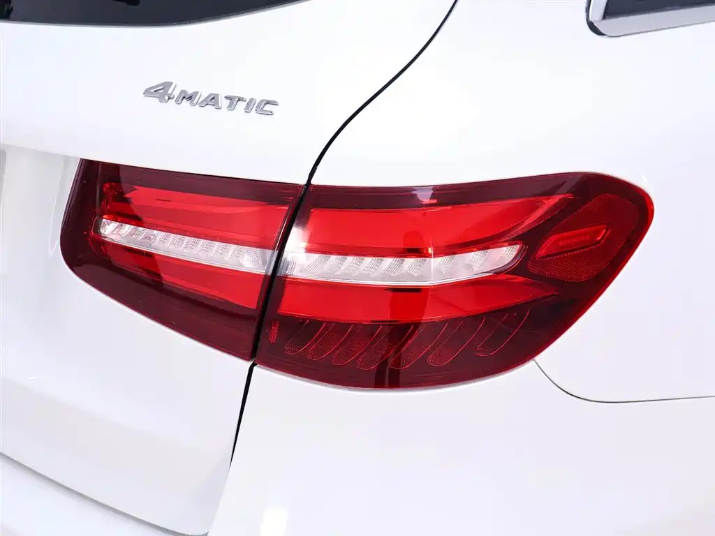 Mercedes-Benz GLC 2017 GLC 300 4MATIC Dynamic фото 9