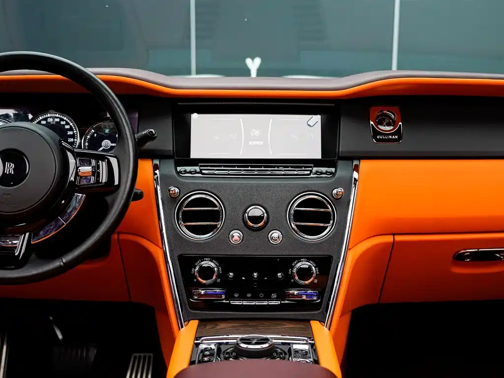 Rolls-Royce Cullinan 2018 4-Seater Version фото 18
