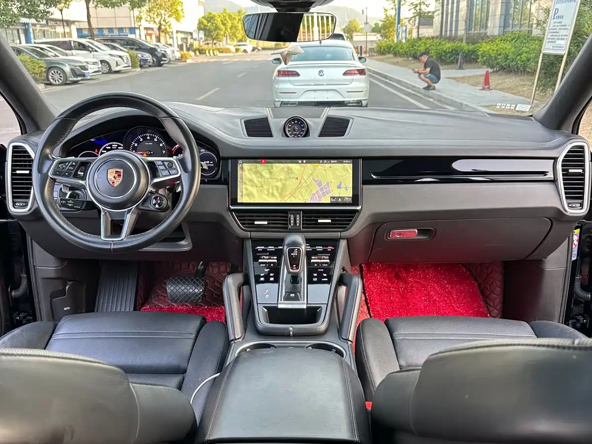 Фото 14 - Porsche Cayenne