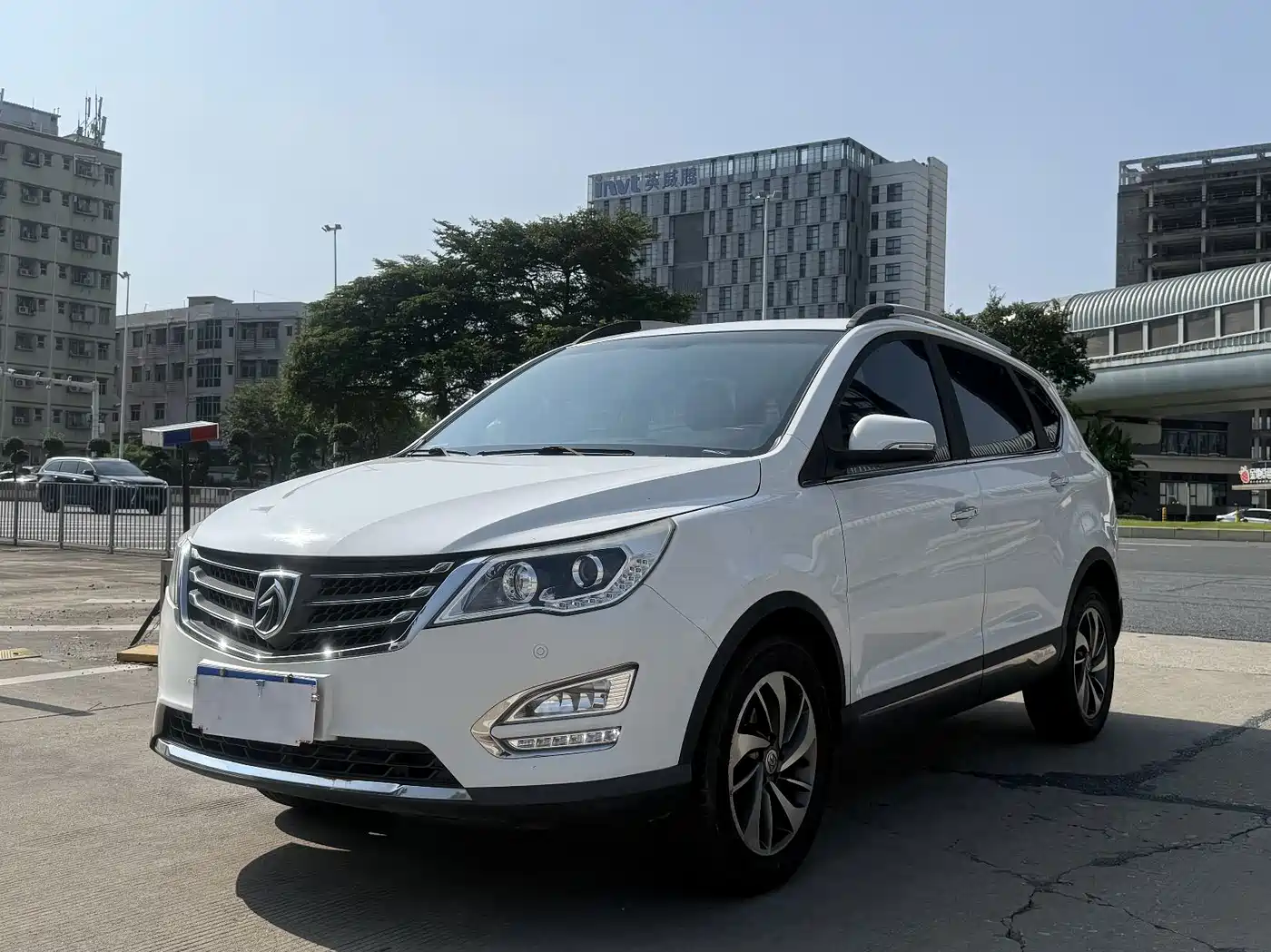 Baojun 560 2016 2016 1.8L iAMT Elite