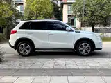 Photo 4 - Suzuki Vitara