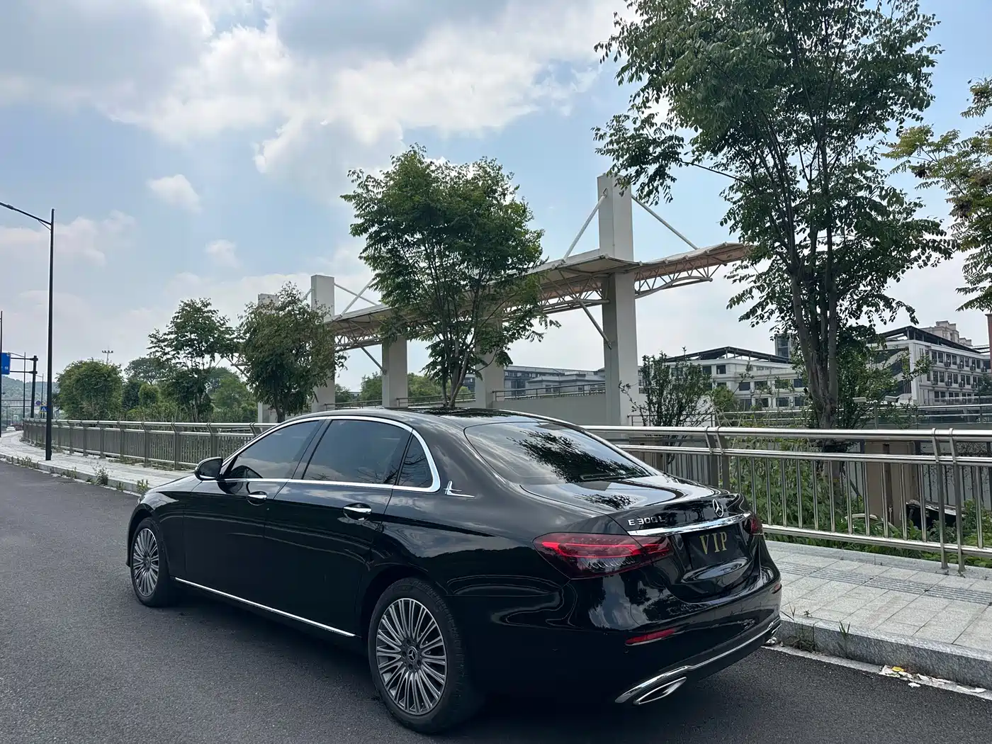 Mercedes-Benz E-Class 2023 Facelift E 300 L Fashion фото 4
