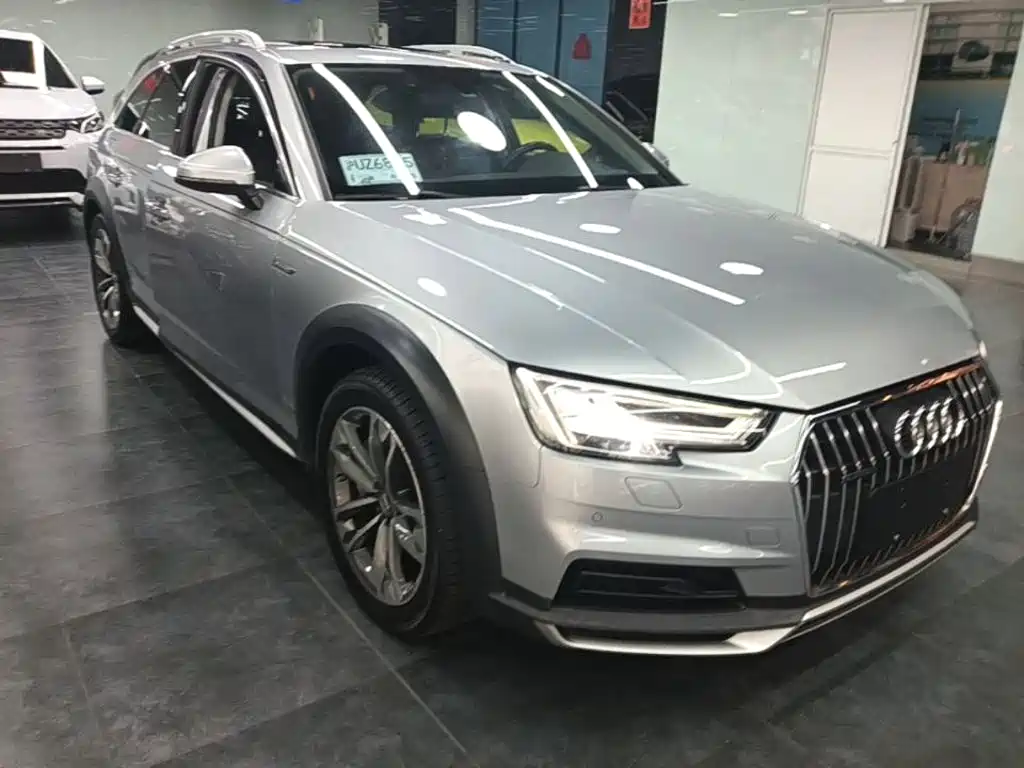 Audi A4 (Import) 2019 2019 45 TFSI allroad quattro Fashion