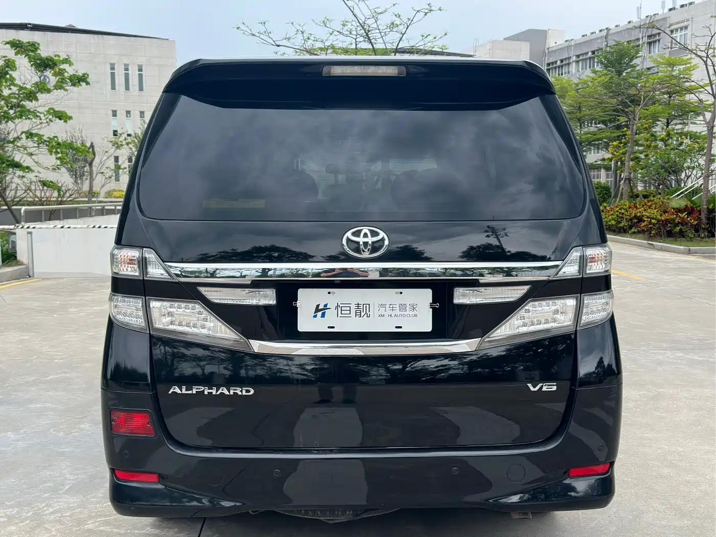Toyota Alphard 2012 3.5L Luxury Edition фото 6