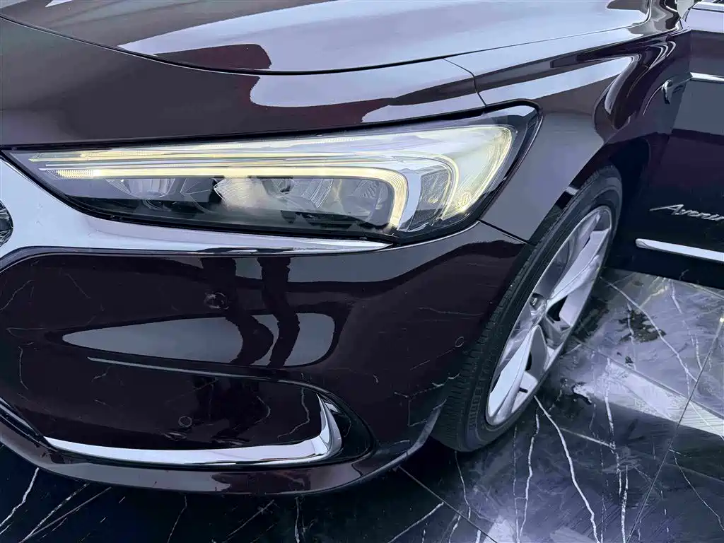 BUICK LACROSSE