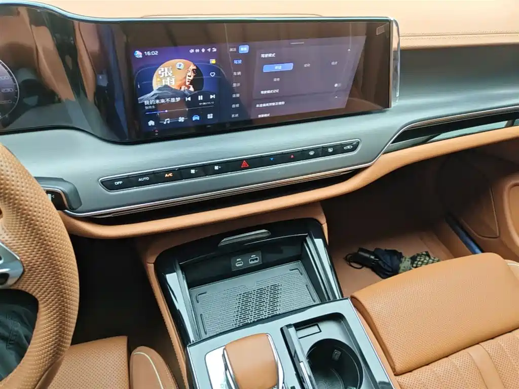 Hongqi H9 2024 2.0T Qi Enjoy Private Fashion Edition фото 20