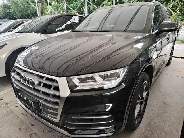 Audi Q5L 2020 40 TFSI Prestige Progressive