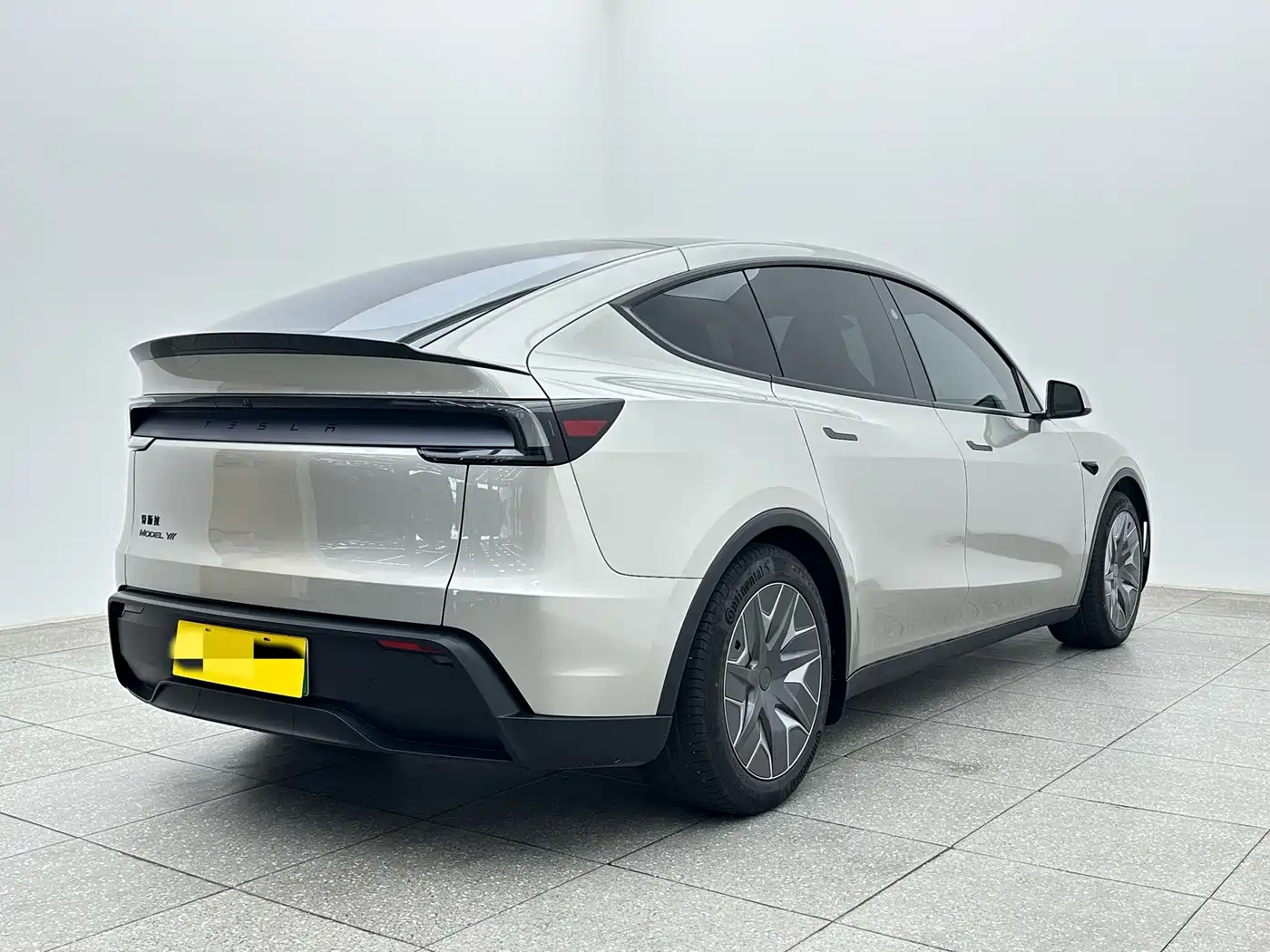 Tesla Model Y L 2025 2025 Facelift Long Range AWD