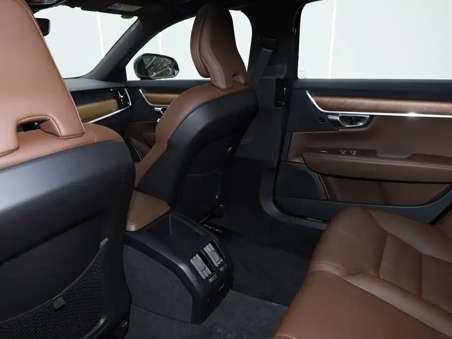 Volvo S90 2025 2025 B5 Zhiyi Luxury Edition
