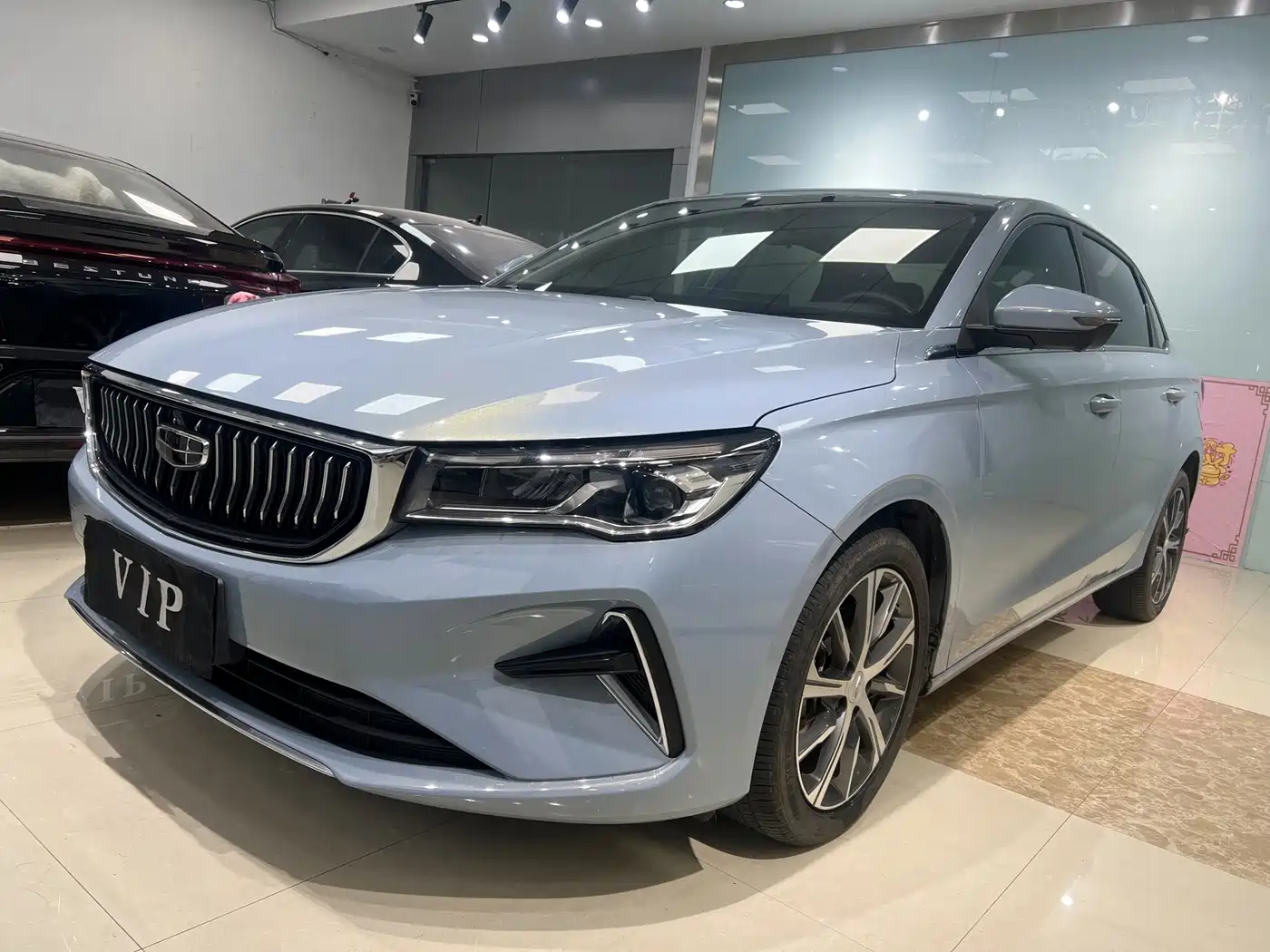 Фото 2 - Geely Emgrand